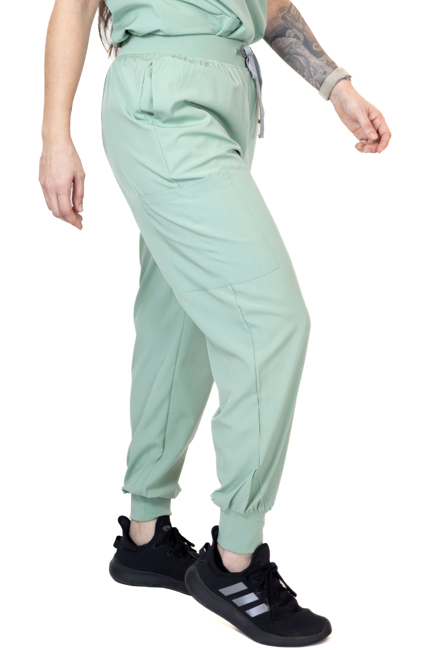 Women Scrub Joggers : Apex